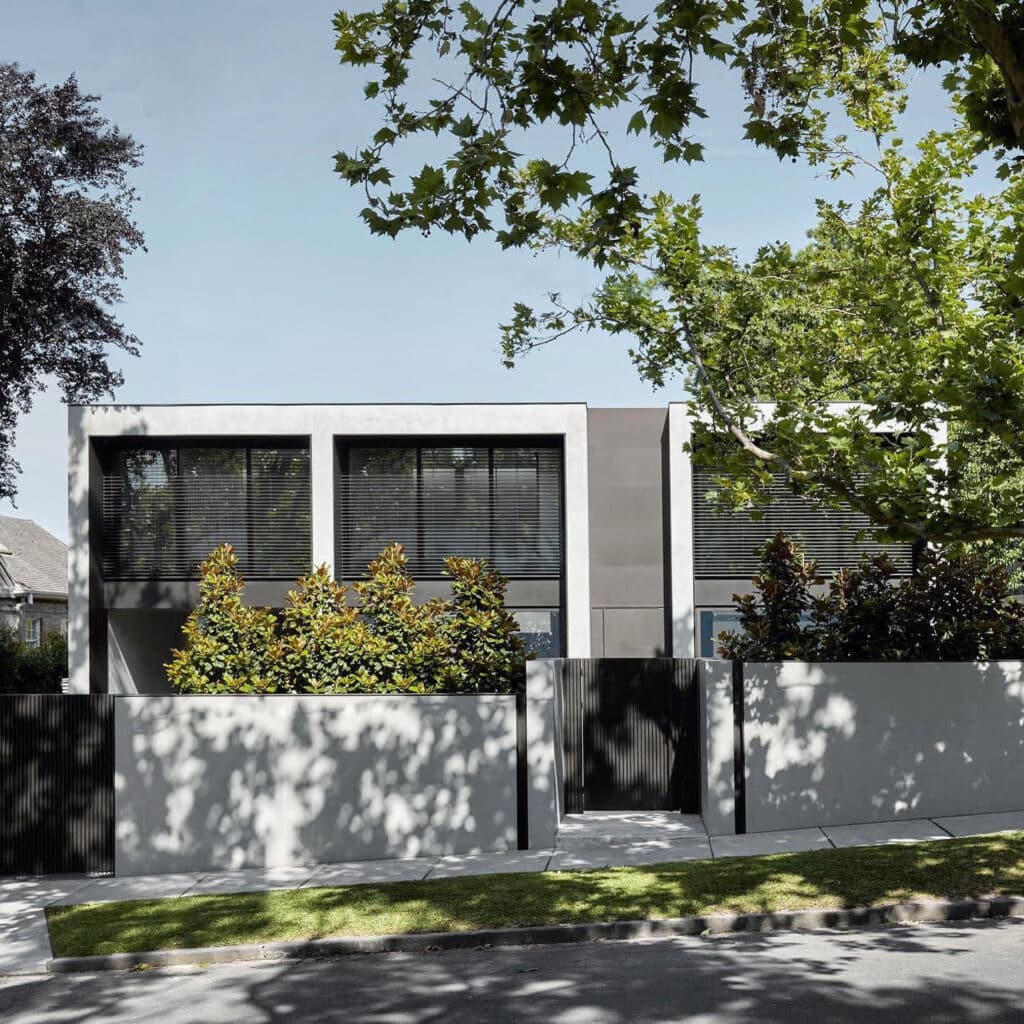 338407488 952992242728432 8287851481783613005 N